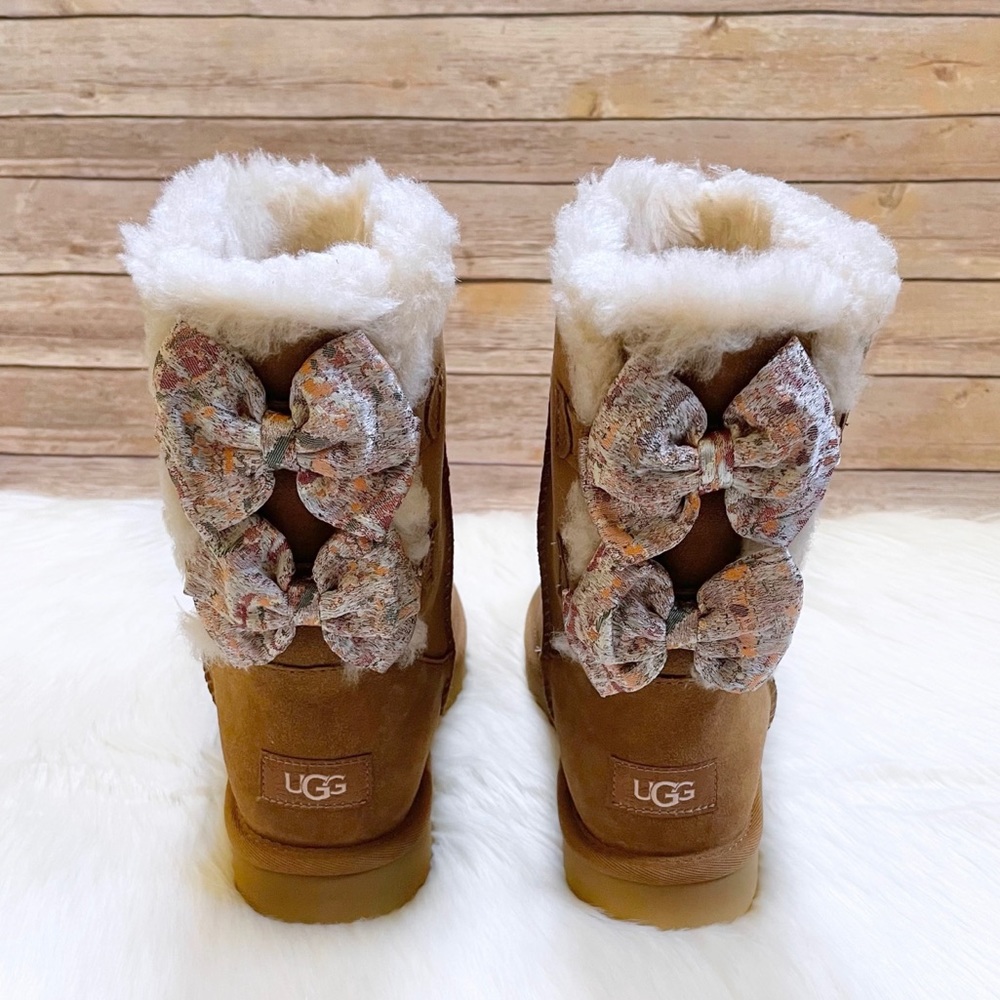 UGG Bailey Bow Abstract Splatter Chestnut Boots - Picture 3 of 10